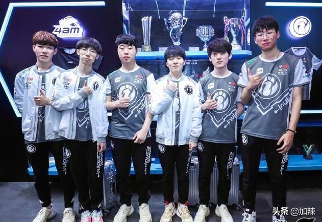 在现代足球 在现代足球