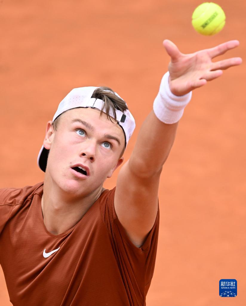 年轻的全能 年轻的全能