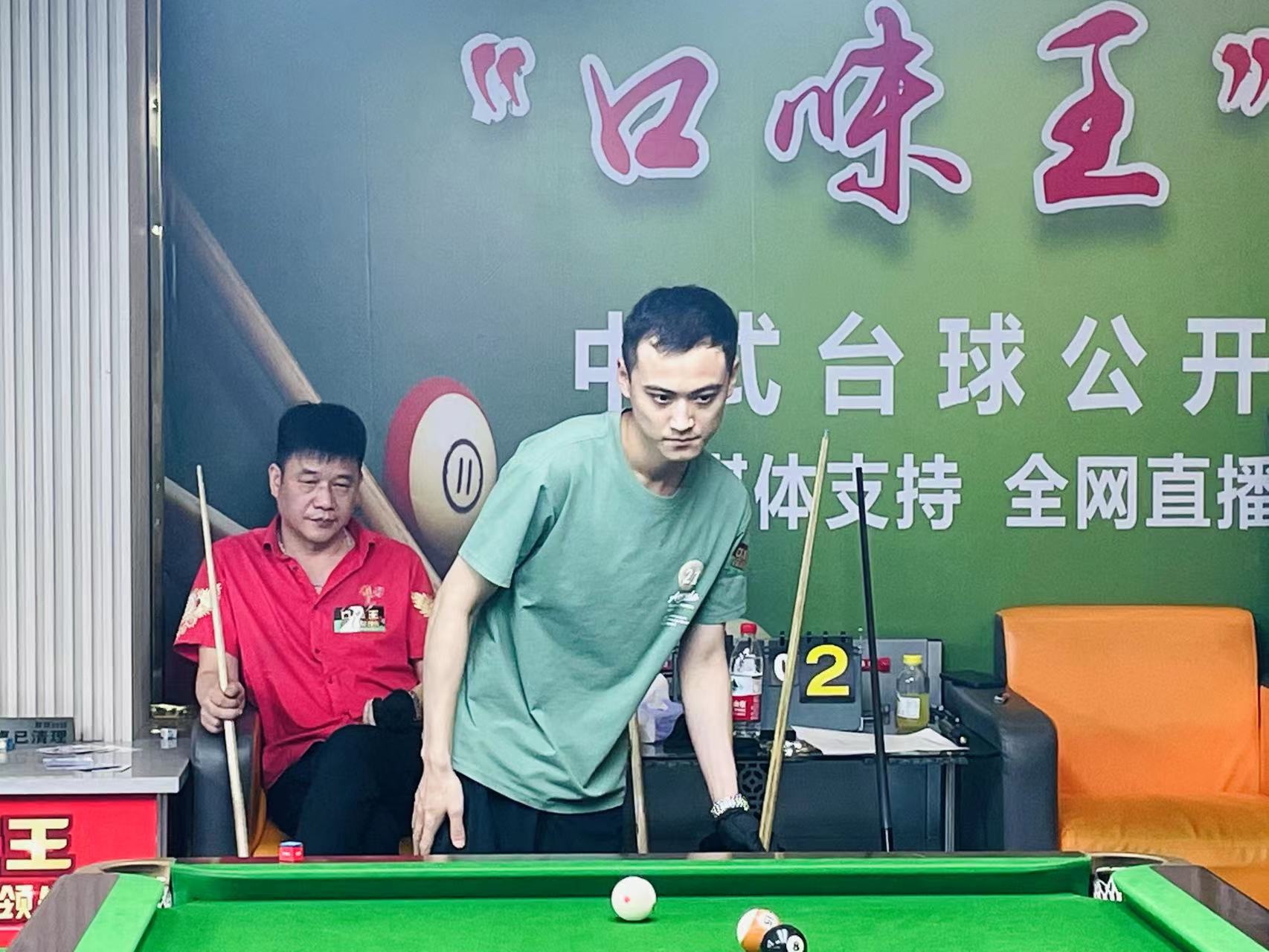 他的个人能 他的个人能