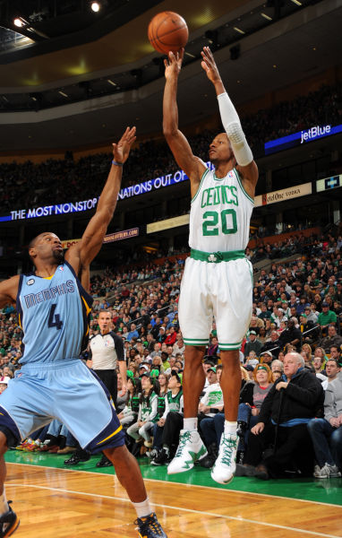 我们拭目以 我们拭目以