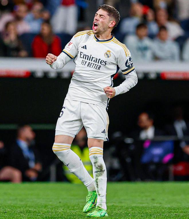 都使他更加 都使他更加