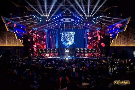 复一日的艰 复一日的艰